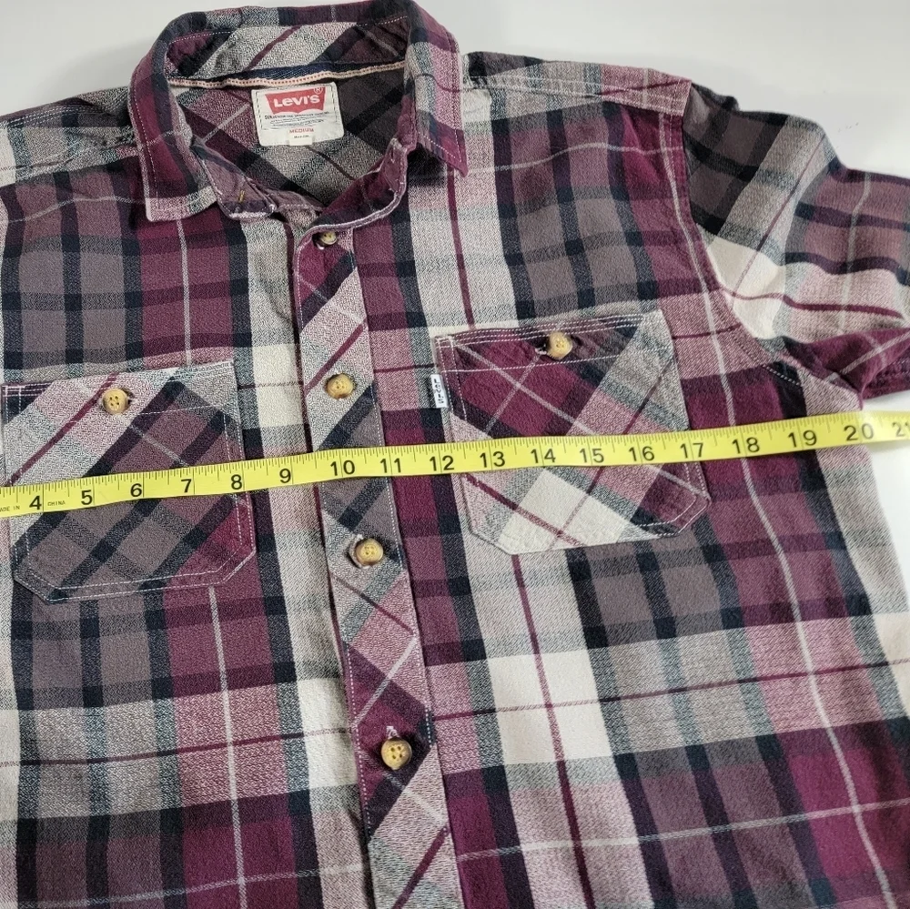 LEVIS Shirt Mens Medium Plaid Button Up Long Sleeve Multicolor front pockets
